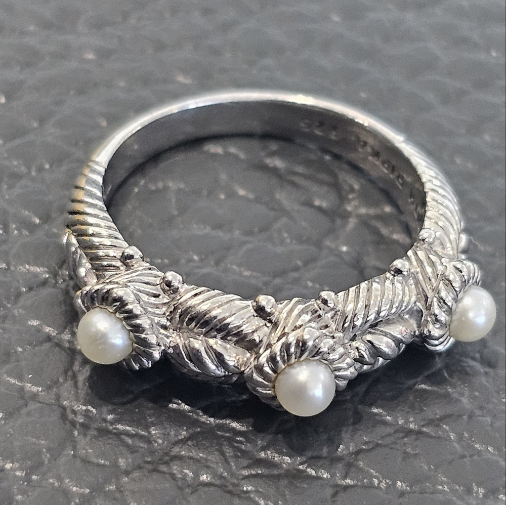 Judith Ripka Pearl Ring - Picture 4 of 5
